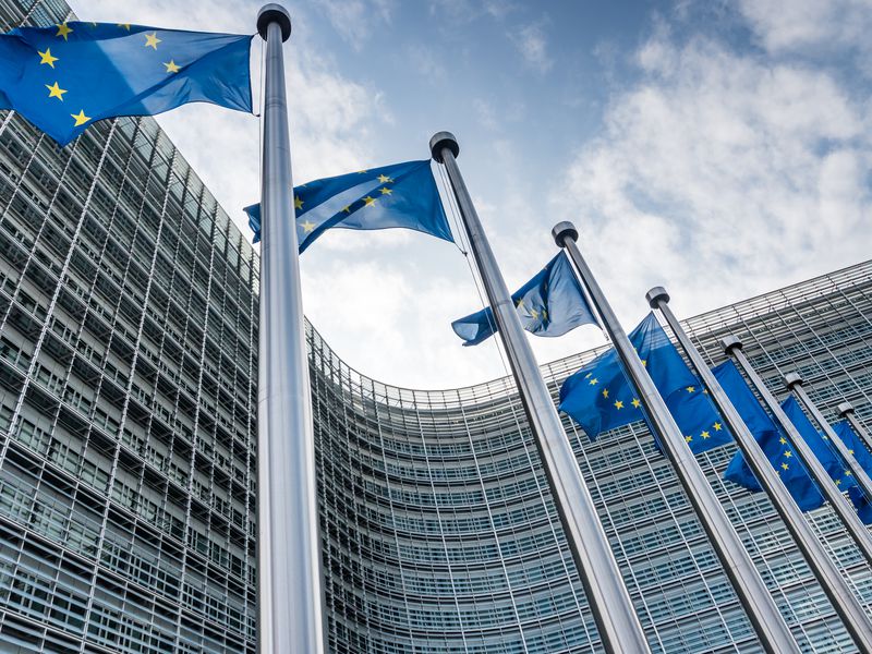 eu smart contract regulations included in councils data act draft