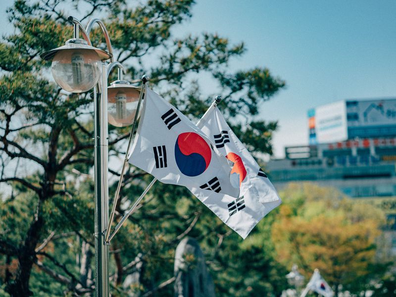 south korea lawmakers pass law requiring officials to disclose crypto holdings report