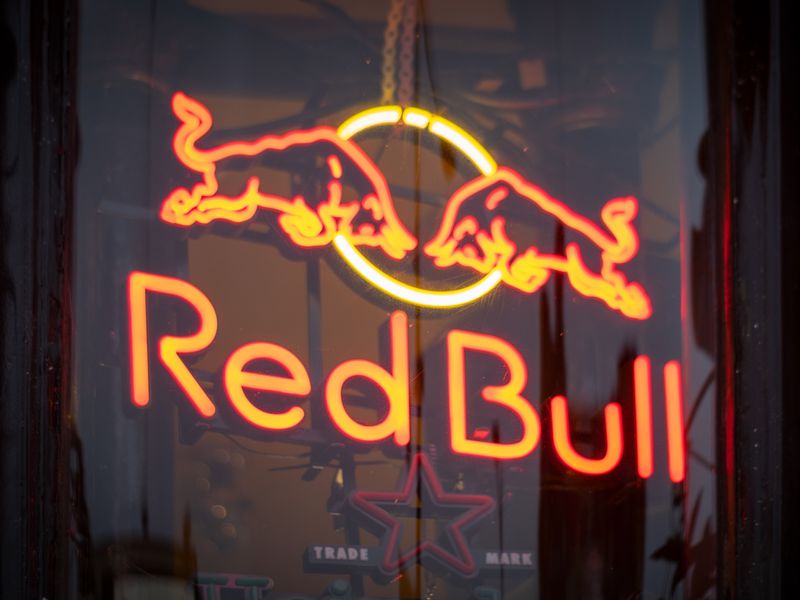 sui blockchain signs multiyear deal with red bull racing